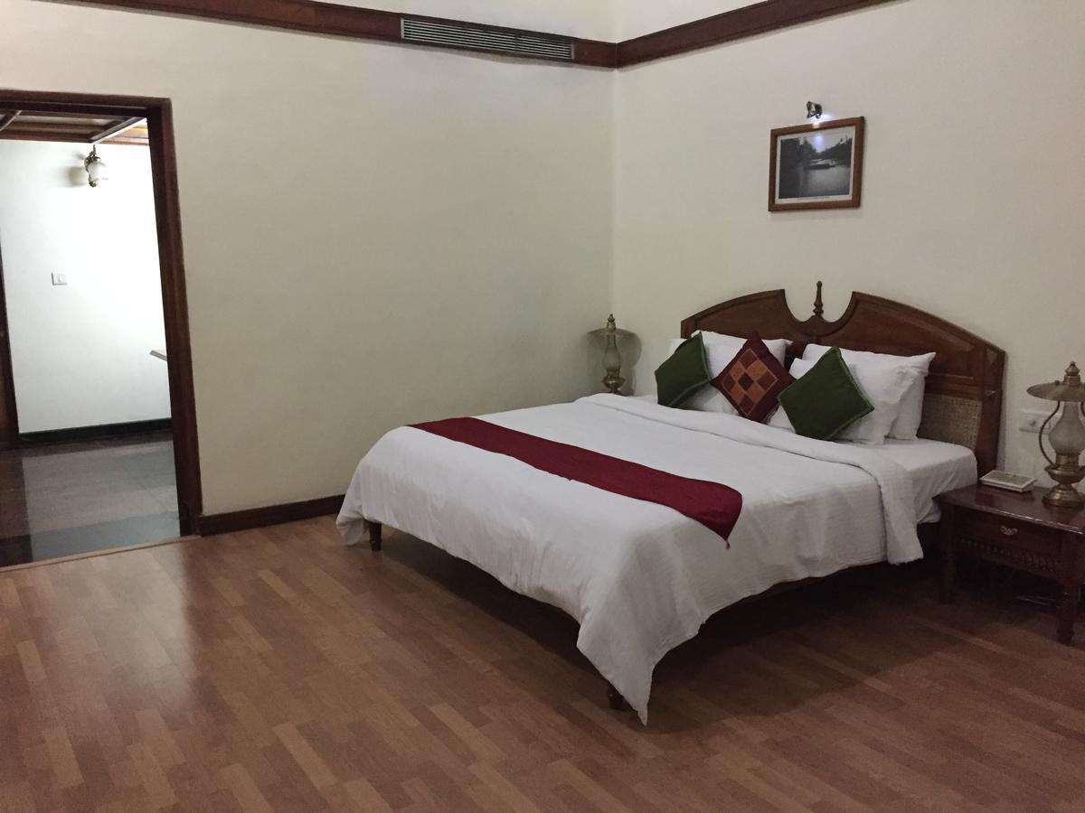 The Mascot Hotel - A Heritage Living Experience Тривандрум Экстерьер фото